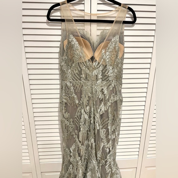 Tarik Ediz Gown- size 8 worn only once for 3 hours- like new! - Picture 10 of 12